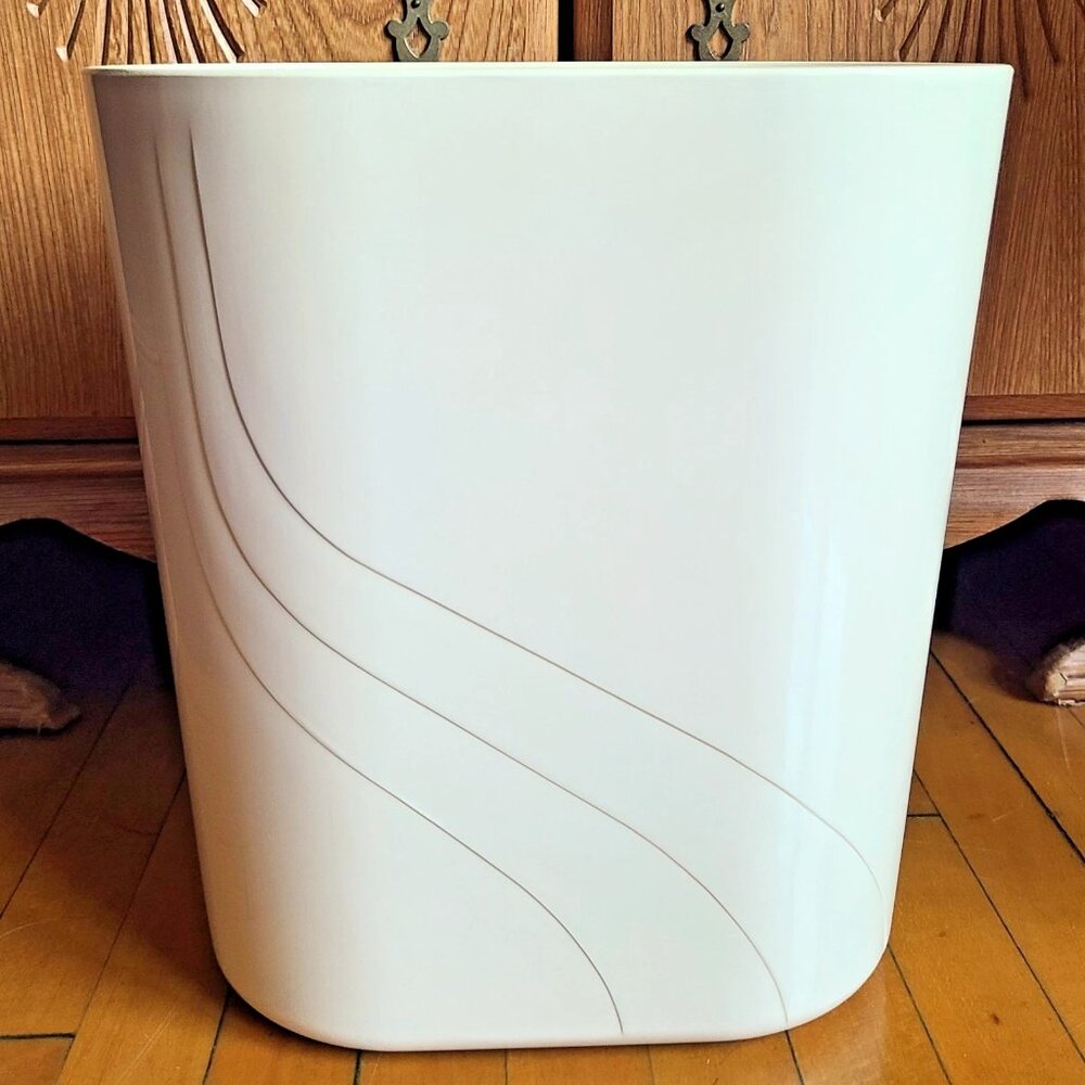 Vintage Rubbermaid 7612 Beige Acrylic Wastebasket Oval Trash Can Swirl USA Retro